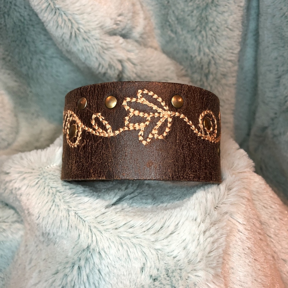 Bracelet - Handmade from genuine leather belt